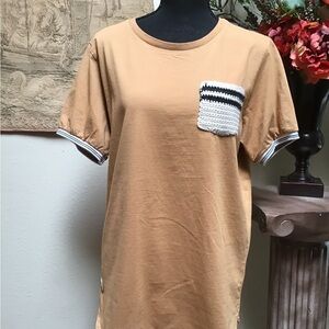 UNITRYB exceptional tee, XL, Crocheted front pocket & ribbing on sleeve, Tan